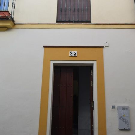 Lira Donkey Apartamento Sevilla Exterior foto